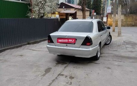 Mercedes-Benz C-Класс, 1998 год, 500 000 рублей, 11 фотография