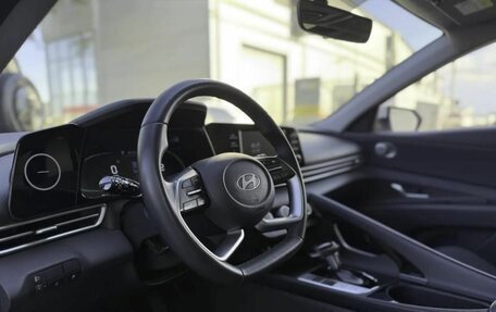 Hyundai Elantra, 2023 год, 1 885 000 рублей, 13 фотография