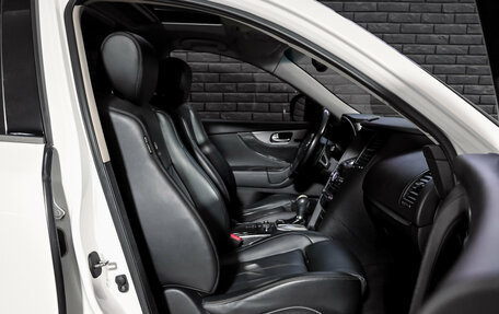 Infiniti QX70, 2014 год, 2 750 000 рублей, 10 фотография