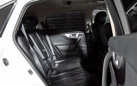 Infiniti QX70, 2014 год, 2 750 000 рублей, 19 фотография