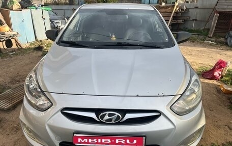 Hyundai Solaris II рестайлинг, 2013 год, 715 000 рублей, 1 фотография