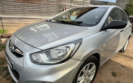 Hyundai Solaris II рестайлинг, 2013 год, 715 000 рублей, 4 фотография
