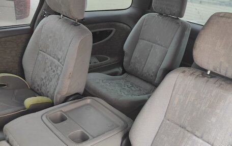 Toyota Previa II, 2000 год, 790 000 рублей, 8 фотография
