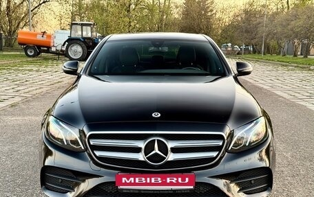 Mercedes-Benz E-Класс, 2018 год, 4 100 000 рублей, 3 фотография