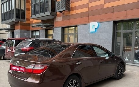Toyota Camry, 2017 год, 1 950 000 рублей, 4 фотография