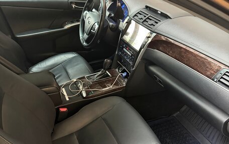 Toyota Camry, 2017 год, 1 950 000 рублей, 7 фотография