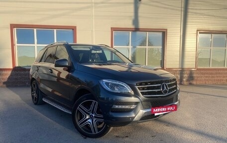 Mercedes-Benz M-Класс, 2012 год, 1 970 000 рублей, 3 фотография