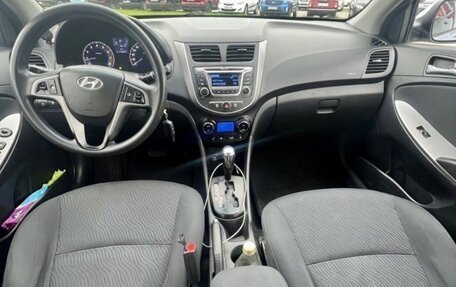 Hyundai Solaris II рестайлинг, 2011 год, 4 фотография