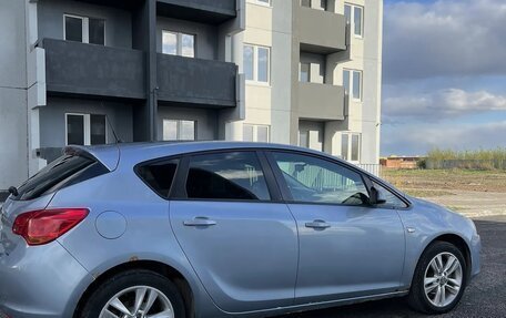 Opel Astra J, 2011 год, 470 000 рублей, 2 фотография