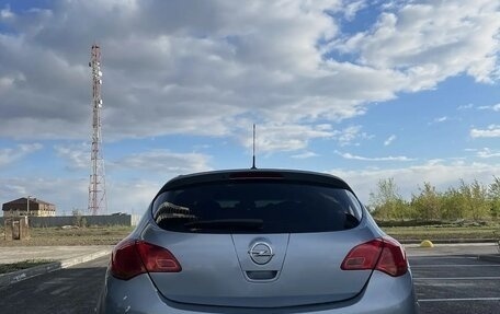 Opel Astra J, 2011 год, 470 000 рублей, 4 фотография