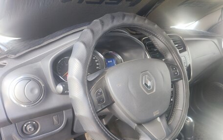 Renault Logan II, 2017 год, 830 000 рублей, 6 фотография