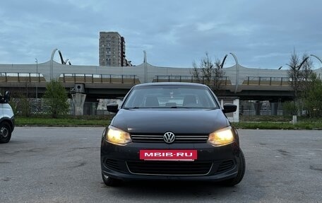 Volkswagen Polo VI (EU Market), 2012 год, 600 000 рублей, 2 фотография