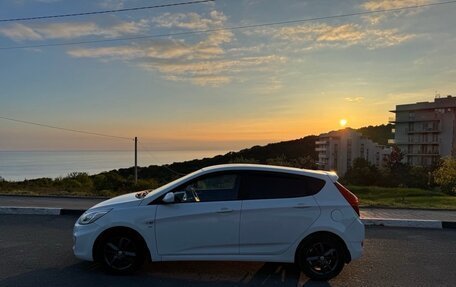 Hyundai Solaris II рестайлинг, 2013 год, 930 000 рублей, 1 фотография