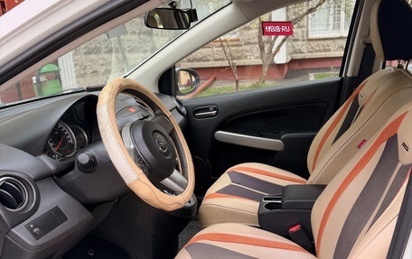 Mazda 2 III, 2012 год, 900 000 рублей, 4 фотография