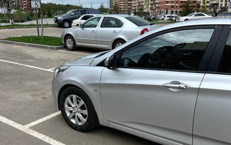 Hyundai Solaris II рестайлинг, 2015 год, 1 250 000 рублей, 10 фотография