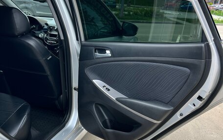 Hyundai Solaris II рестайлинг, 2015 год, 1 250 000 рублей, 18 фотография