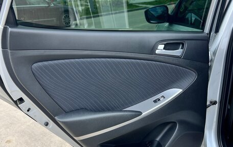 Hyundai Solaris II рестайлинг, 2015 год, 1 250 000 рублей, 16 фотография