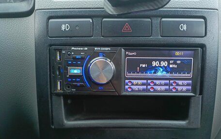 KIA Rio II, 2004 год, 180 000 рублей, 11 фотография