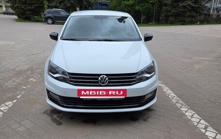 Volkswagen Polo VI (EU Market), 2018 год, 1 300 000 рублей, 2 фотография