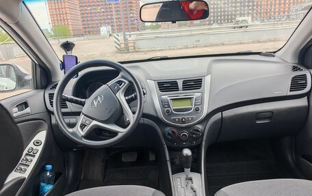 Hyundai Solaris II рестайлинг, 2013 год, 1 100 000 рублей, 6 фотография
