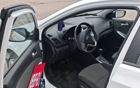 Hyundai Solaris II рестайлинг, 2013 год, 1 100 000 рублей, 5 фотография