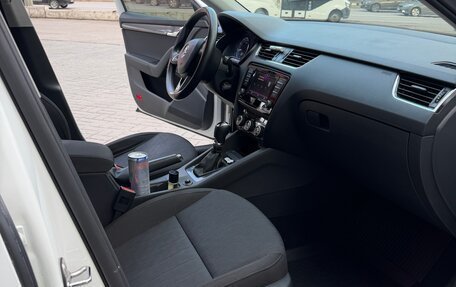 Skoda Octavia, 2017 год, 1 650 000 рублей, 11 фотография