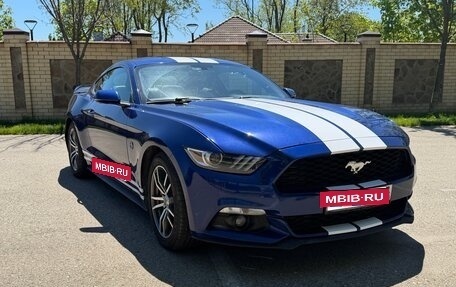 Ford Mustang VI рестайлинг, 2015 год, 2 400 000 рублей, 8 фотография