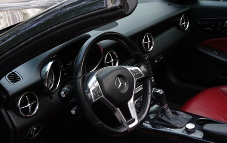 Mercedes-Benz SLK-Класс, 2012 год, 2 650 000 рублей, 17 фотография
