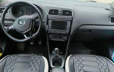 Volkswagen Polo VI (EU Market), 2017 год, 1 100 000 рублей, 10 фотография