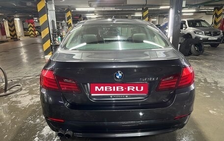 BMW 5 серия, 2011 год, 1 550 000 рублей, 3 фотография