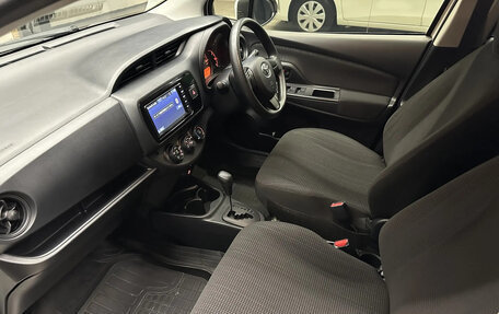 Toyota Vitz, 2019 год, 895 000 рублей, 12 фотография