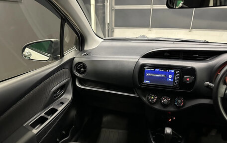 Toyota Vitz, 2019 год, 895 000 рублей, 9 фотография