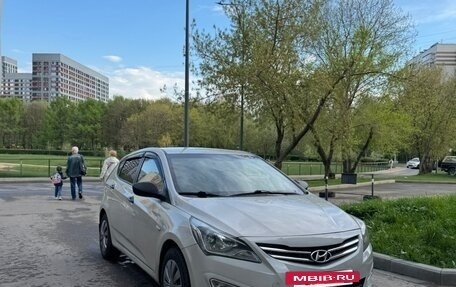 Hyundai Solaris II рестайлинг, 2015 год, 760 000 рублей, 4 фотография