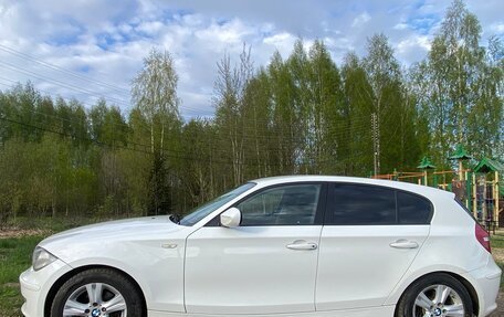 BMW 1 серия, 2011 год, 800 000 рублей, 2 фотография