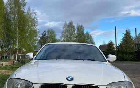 BMW 1 серия, 2011 год, 800 000 рублей, 3 фотография