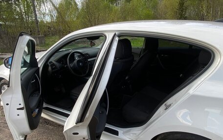 BMW 1 серия, 2011 год, 800 000 рублей, 11 фотография