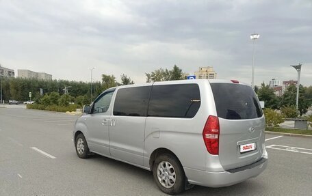 Hyundai H-1 II рестайлинг, 2008 год, 1 100 000 рублей, 3 фотография