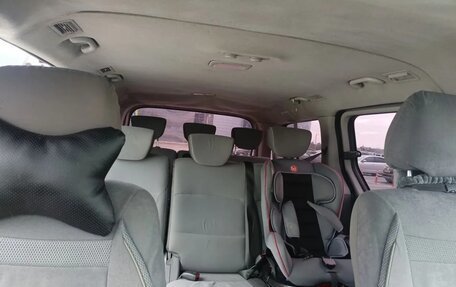 Hyundai H-1 II рестайлинг, 2008 год, 1 100 000 рублей, 14 фотография