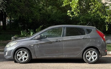 Hyundai Solaris II рестайлинг, 2011 год, 430 000 рублей, 3 фотография