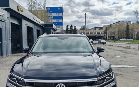 Volkswagen Touareg III, 2019 год, 4 950 000 рублей, 1 фотография