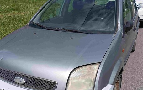 Ford Fusion I, 2005 год, 280 000 рублей, 2 фотография