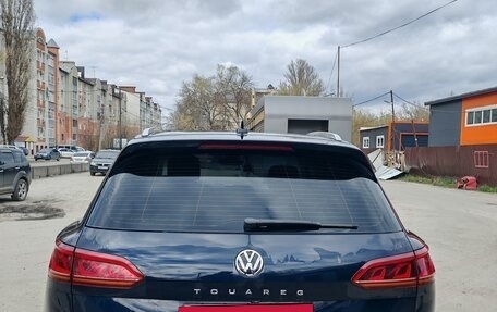 Volkswagen Touareg III, 2019 год, 4 950 000 рублей, 2 фотография