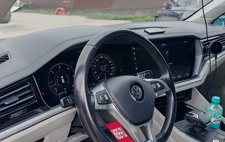 Volkswagen Touareg III, 2019 год, 4 950 000 рублей, 8 фотография