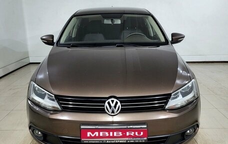 Volkswagen Jetta VI, 2012 год, 980 000 рублей, 2 фотография