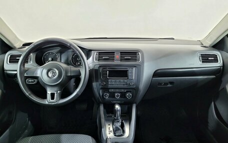 Volkswagen Jetta VI, 2012 год, 980 000 рублей, 5 фотография
