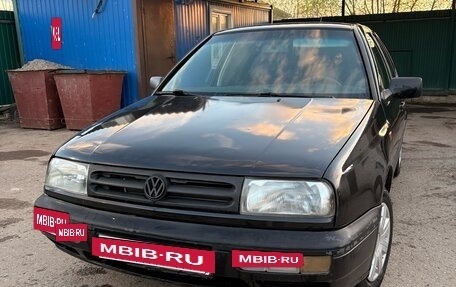 Volkswagen Vento, 1994 год, 140 000 рублей, 4 фотография