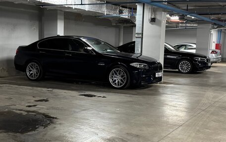 BMW 5 серия, 2011 год, 1 850 000 рублей, 2 фотография