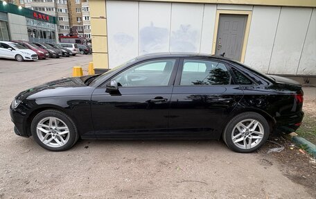 Audi A4, 2018 год, 2 300 000 рублей, 2 фотография