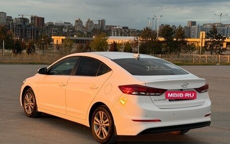 Hyundai Elantra VI рестайлинг, 2018 год, 1 650 000 рублей, 3 фотография