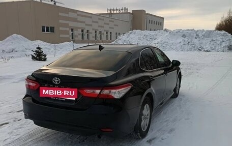 Toyota Camry, 2018 год, 2 300 000 рублей, 5 фотография